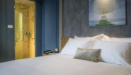 Cozy Deluxe Double or Twin Room
