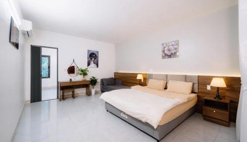 Standard King Room
