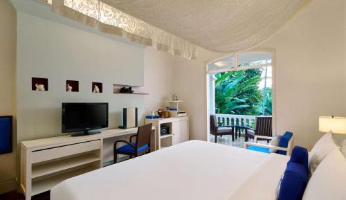 Garden Wing Room