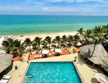 Suite Queen Room with Balcony Ocean View