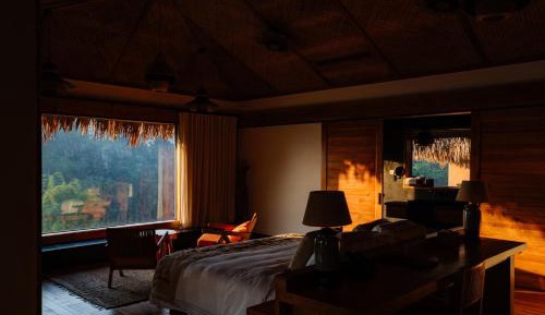 Peony Mountain View Suite