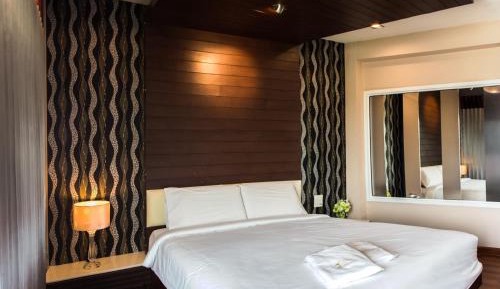 Deluxe Double Room with Shower