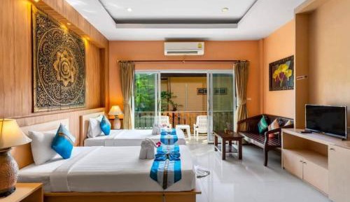 Superior Building Twin Room