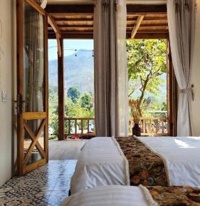 Twin Room with Mountain View