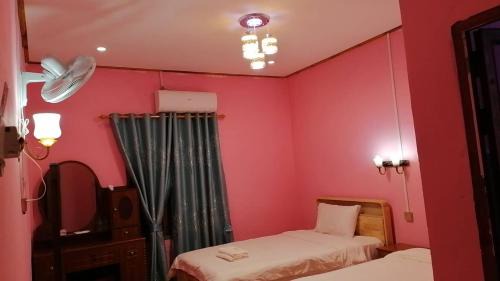 Double or Twin Room with Shower