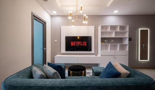 One-Bedroom Apartment with City View