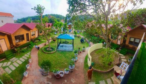 Deluxe Bungalow with Garden View