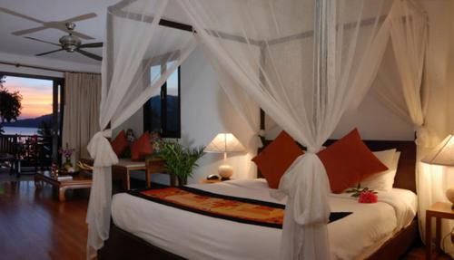 Superior Deluxe Room with Sea View