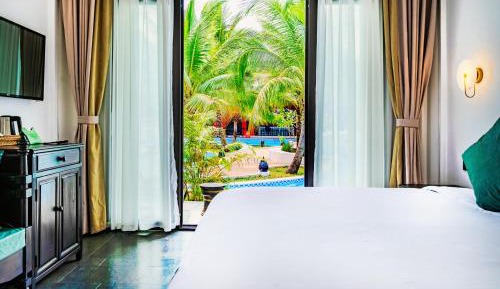 Deluxe King Room