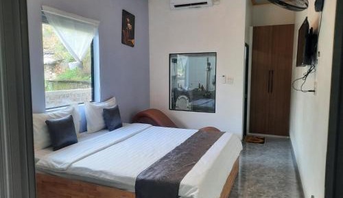 Deluxe Single Room