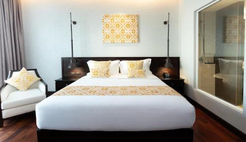 Deluxe King Room