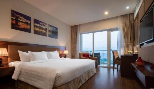 Superior King Room with Ocean View