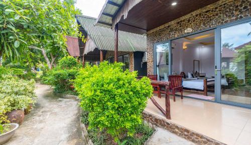 Garden View Family Bungalow
