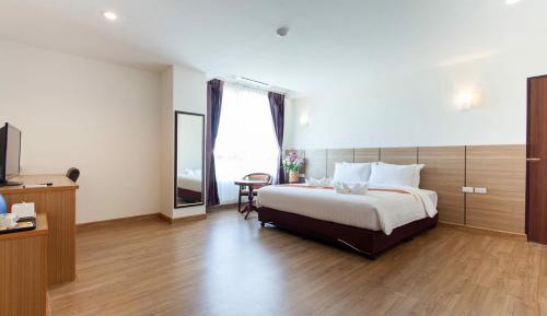 Deluxe Family Room