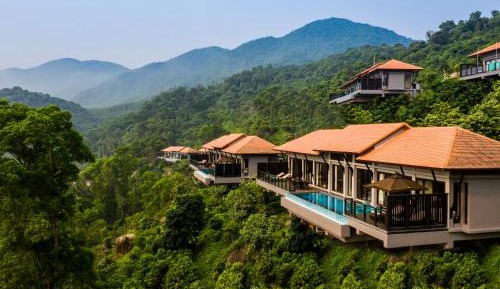 Three-bedroom Seaview Hillside Villa with Heated Pool