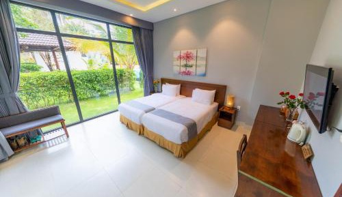 Double or Twin Room with Terrace