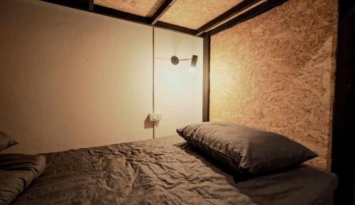 Single Room with Shared Bathroom