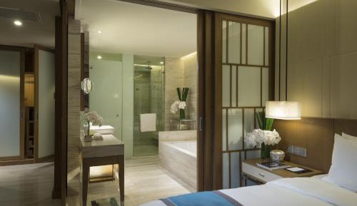 One-Bedroom Twin Suite with City View 