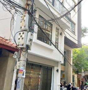 One-Bedroom Apartment with Balcony
