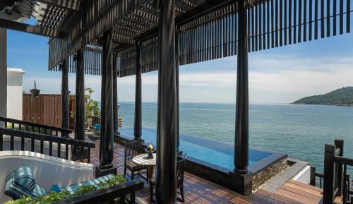 One-Bedroom Seaside Villa