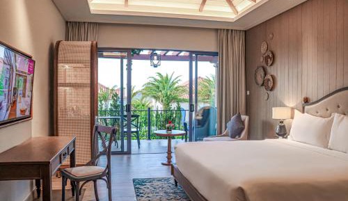 Premier Pool Access - King