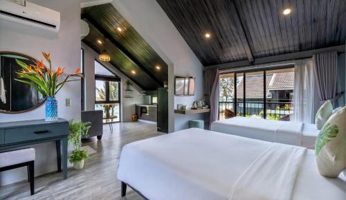 Family Studio Bathtub with Seaview