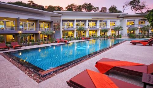 Twin Room with Pool View