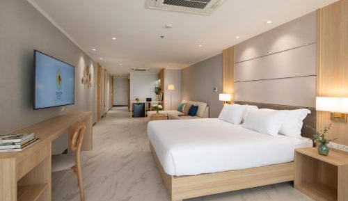 Deluxe Seaview