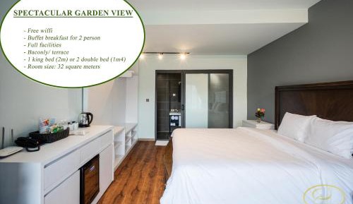 Spectacular King Bed balcony garden view