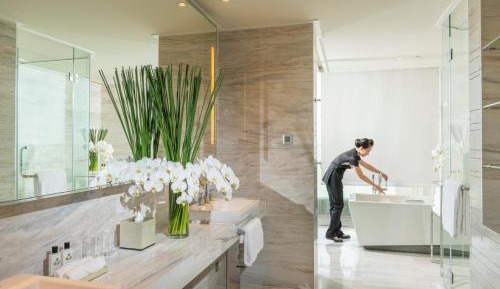 One-Bedroom Suite with Panoramic Ocean View