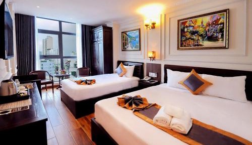 Triple Room with City View
