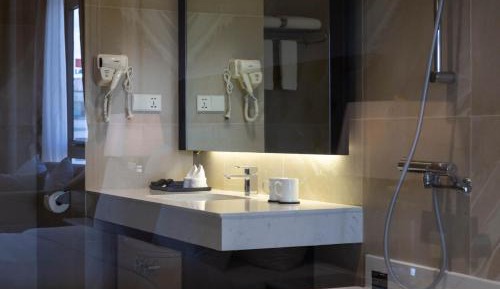 Deluxe Family Suite