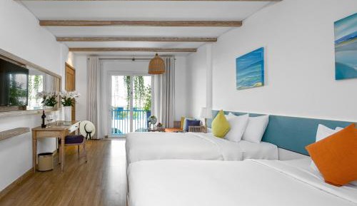 Elite Deluxe Twin Room with Balcony - Pool/City View
