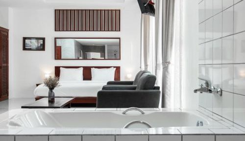 S-2 King Room