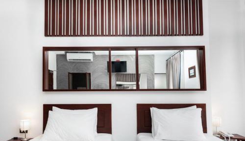 Cozy Twin Room