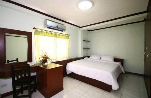 Chana Songkhram Hotel | Amarin Inn