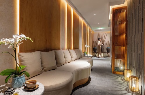 Hang Trong Hotel | GRAND HOTEL du LAC Hanoi