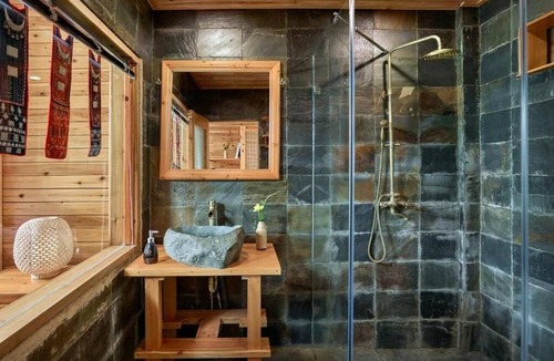 Sa Pa Cabin | Be immersed in Nature Lodge in Muong Hoa valley*Breakfast*Infinity Pool