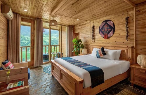 Sa Pa Cabin | Be immersed in Nature Lodge in Muong Hoa valley*Breakfast*Infinity Pool