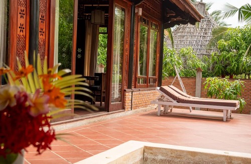 Suoi Nuoc Beach Resort | Full Moon Village