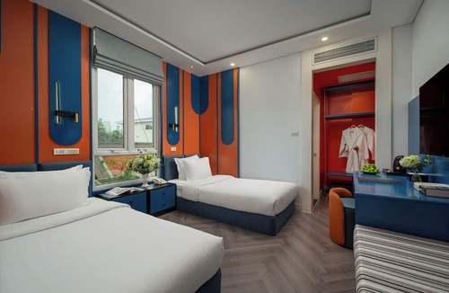 Hang Trong Hotel | Minerva Church Hotel