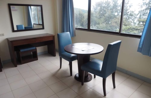 Ban Phe Hotel | Nice Beach Hotel