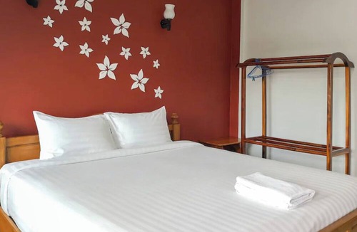 Nongbua Lamphu Hotel | Rueanchorfa Hotel