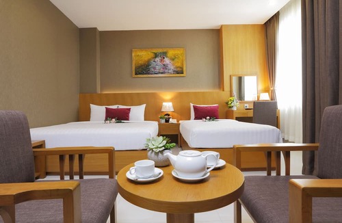 District 5 Hotel | Golda Hotel