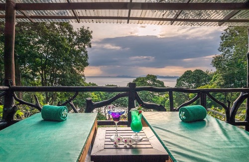 Nuea Khlong Hotel | Koh Jum Ocean Beach Resort