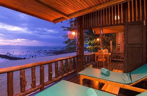 Nuea Khlong Hotel | Koh Jum Ocean Beach Resort