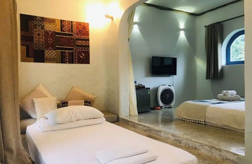 Con Son Hotel | SaoCondor