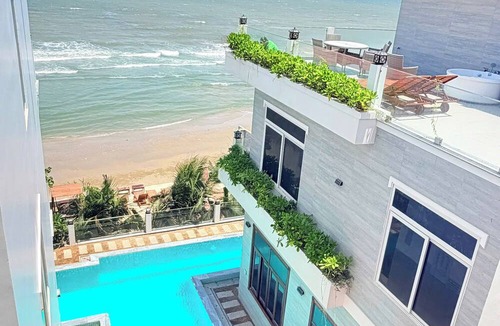 East Ham Tien Beach Resort | BayView Resort & Villas