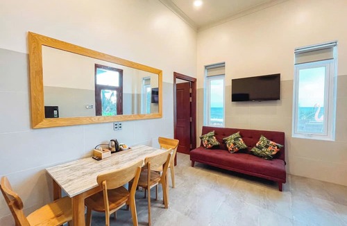 East Ham Tien Beach Resort | BayView Resort & Villas