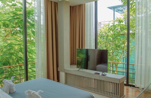 Surat Thani Hotel | Sky Hill Villa Suratthani